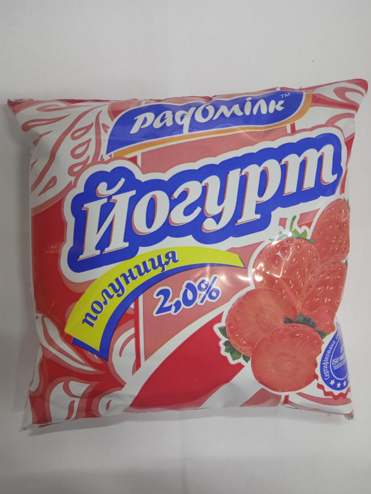 Йогурт "Елітний" РАДОМІЛК 2% 400 г., плівка поліетиленова